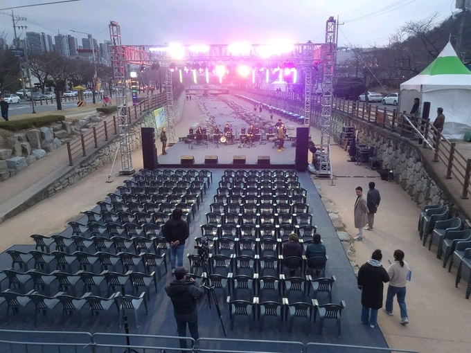 지난21일 행사 전야제 직전 모습
