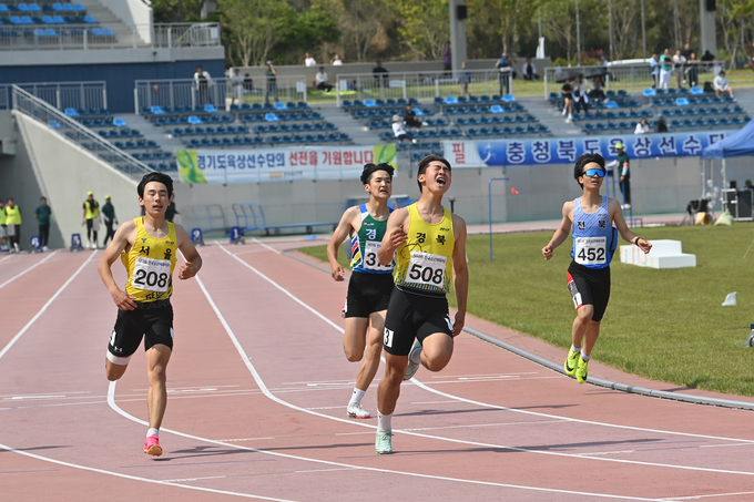 제53회 전국소년체육대회 순조로운 마무리(24개 종목에서 금 36, 은 31, 동 51 수확)(육상 남중 100미터 금메달, 압량중학교 서예준)