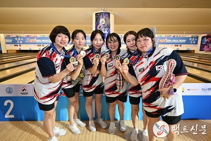 5인조전 단체사진