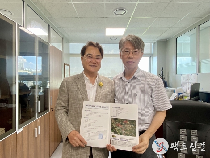 좌 청도군수 김하수., 우 기재부 박준호 사회예산심의관
